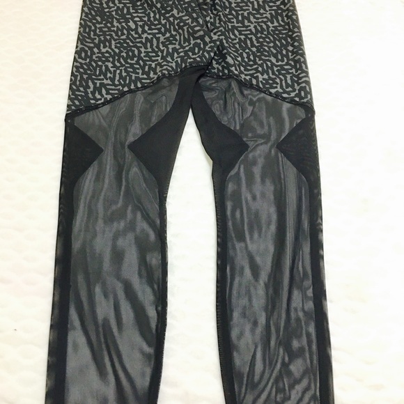 Lululemon leggings.. - Picture 4 of 5